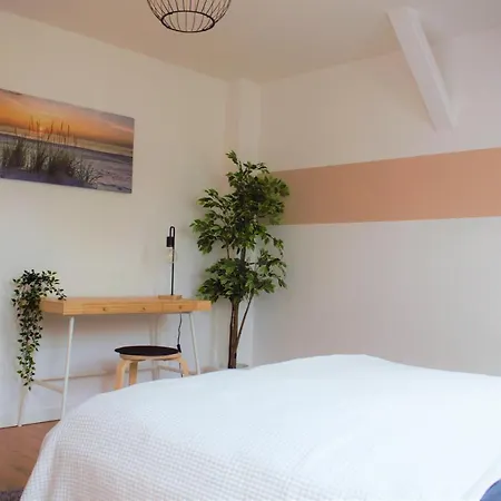 Fullhouse - - M45 Cappuccino - 3 Beds - Smarttv - Nespresso 开姆尼茨